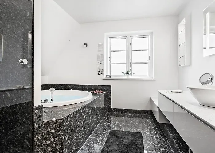 Amazing In With Kitchen