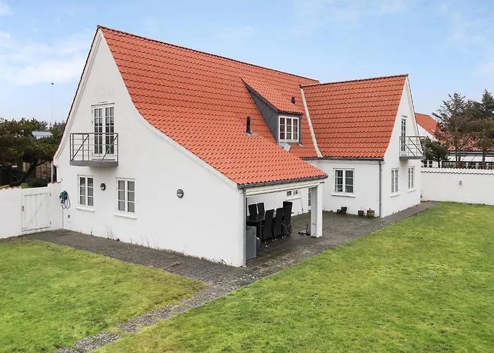 Amazing In With Kitchen Holiday home